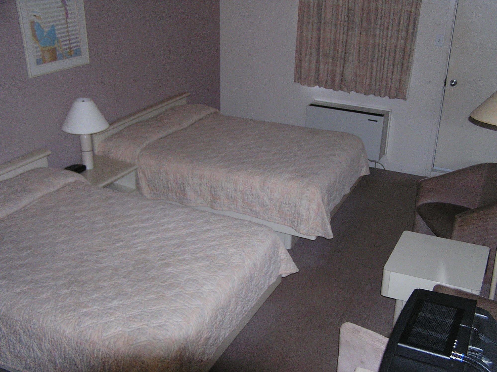Oasis St-louis Hotel