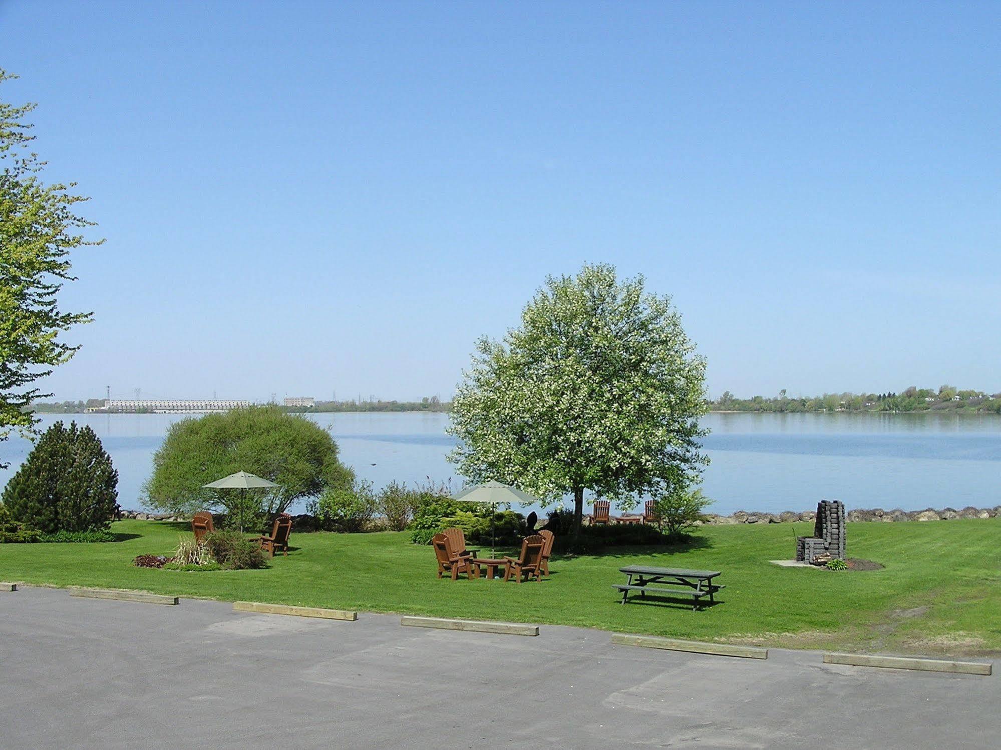 Oasis St-louis 2* Salaberry-de-Valleyfield
