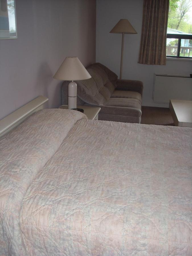 Oasis St-louis 2*